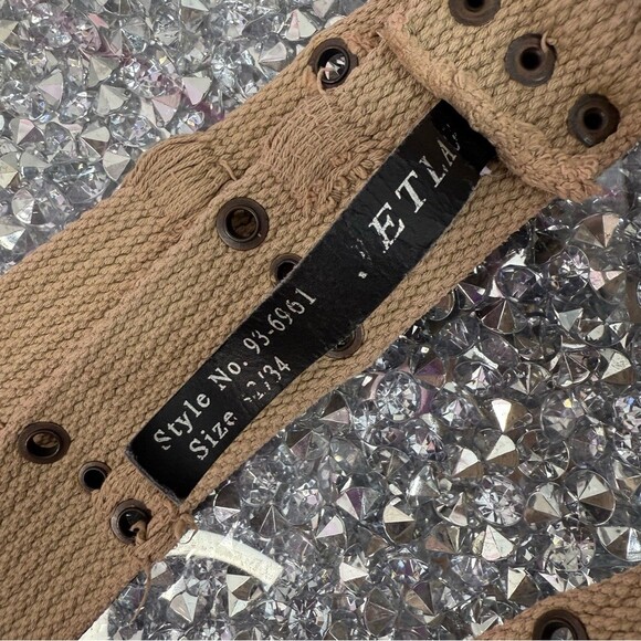 Belt distressed metal rings Beige Canvas Military-Style Belt with Eyelet Details main image 7